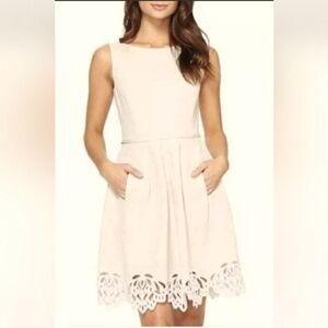 Tahari Linen Cream Dress with Lace Hem Sleeveless Back Zipper Fully Lined Size 8